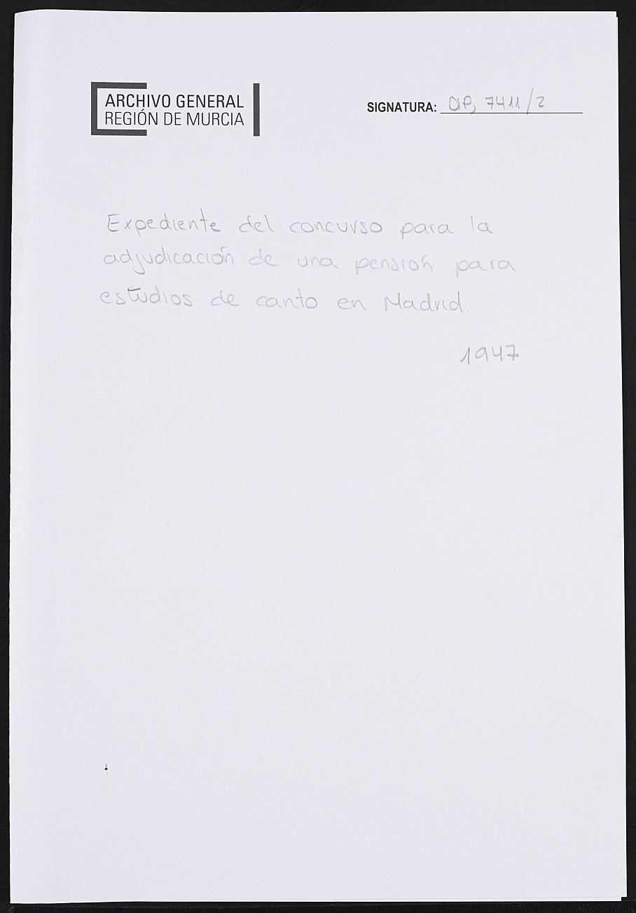 Expediente del concurso para la adjudicación de una pensión para ampliación de estudios de canto en Madrid correspondientes al año 1947.