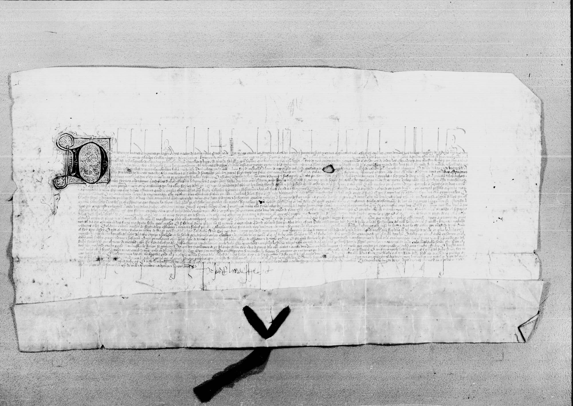 Carta de Lorenzo Suárez de Figueroa, maestre de la Orden de Santiago, dirigida a todos los concejos, alcaldes y demás oficiales de las villas y lugares de la Orden para que obedezcan la carta enviada por Juan II sobre la provisión del oficio de escribano.