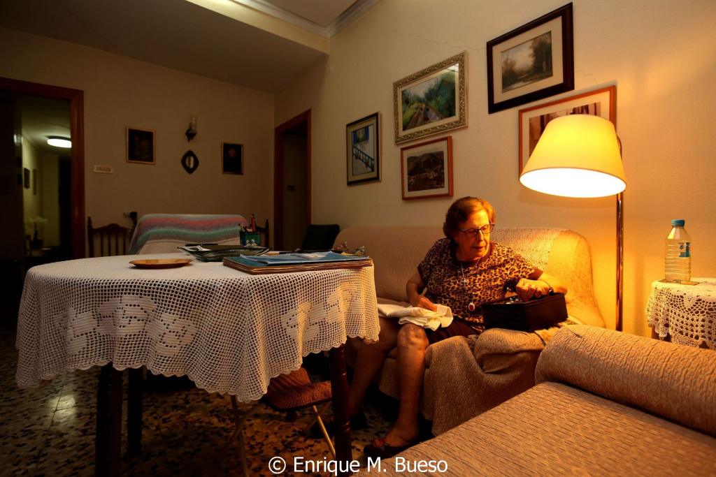 Personas mayores viven solas, fotografía de Enrique Martínez Bueso