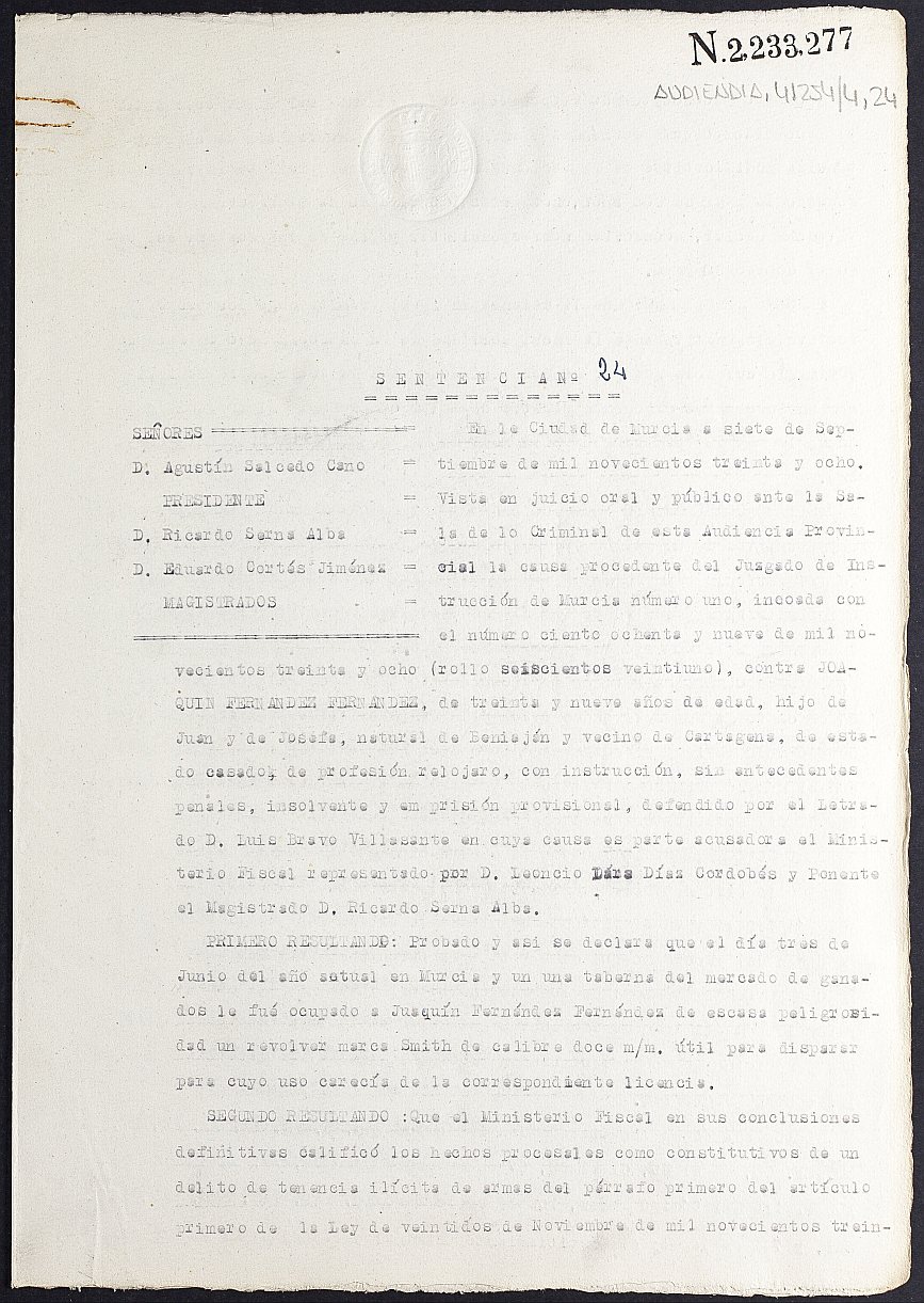 Sentencia nº 24/1938 de la Audiencia Provincial contra Joaquín Fernández Fernández por tenencia ilícita de armas.