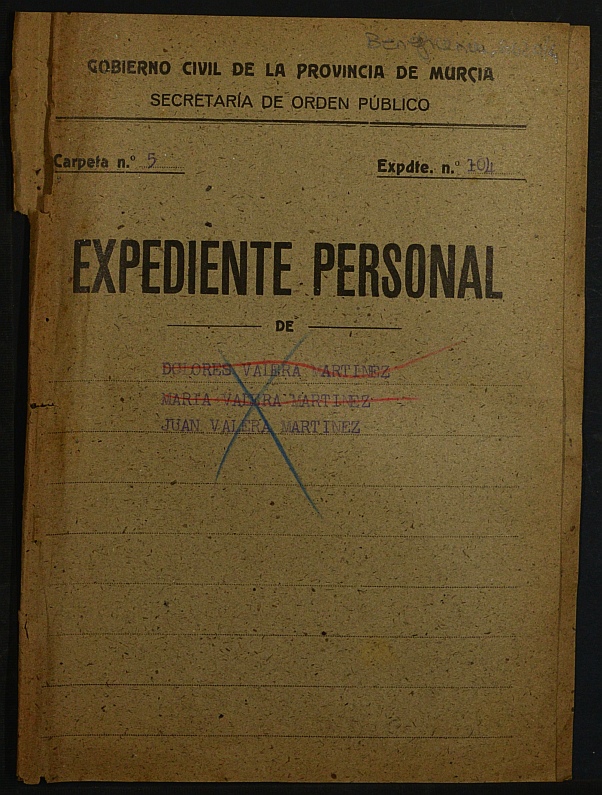 Expediente de concesión de pensión como huérfanos de la Guerra a los hijos de José Valera Martínez.