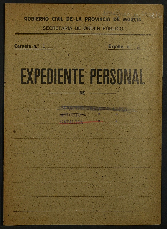 Expediente de concesión de pensión como huérfanos de la Guerra a los hijos de Antonio Carrasco García.