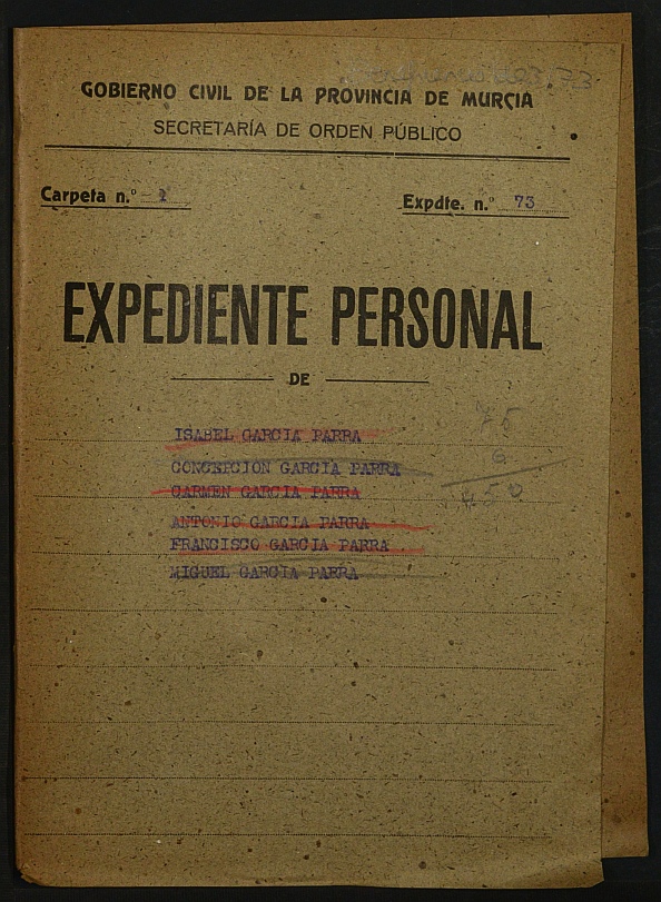 Expediente de concesión de pensión como huérfanos de la Guerra a los hijos de Francisco García Rabadán.