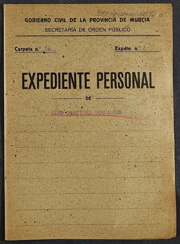 Expediente de concesión de pensión como huérfanos de la Guerra a los hijos de José Martínez Fernández.