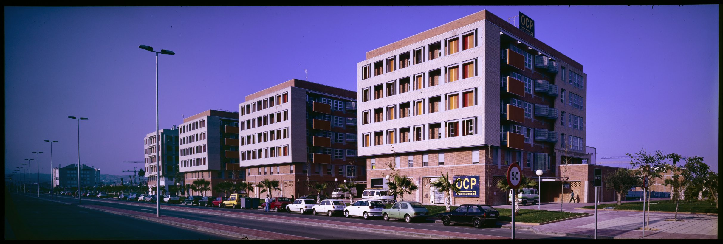 Vista exterior de los edificios de viviendas de la Cooperativa Myrtia en Avda. Juan de Borbón de Murcia.