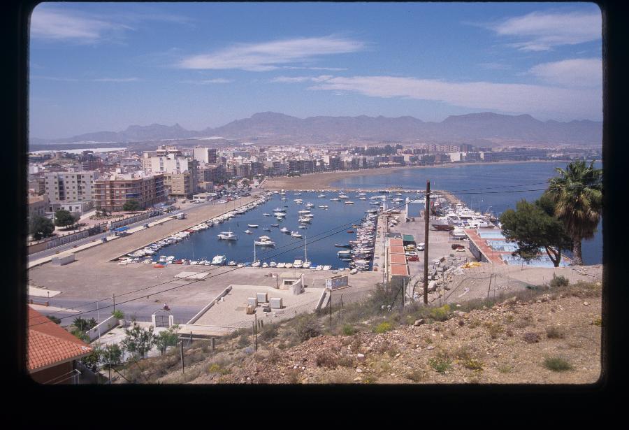 Panorámicas de la playa del Puerto en el Puerto de Mazarrón desde el faro