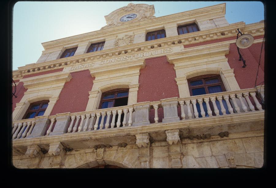 Reportaje fotográfico del exterior de las Casas Consistoriales o antiguo ayuntamiento de Mazarrón