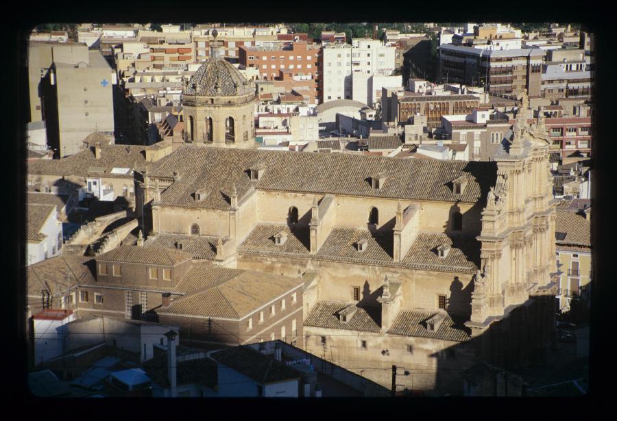 Vista de la Colegiata de San Patricio de Lorca desde los alrededores del castillo