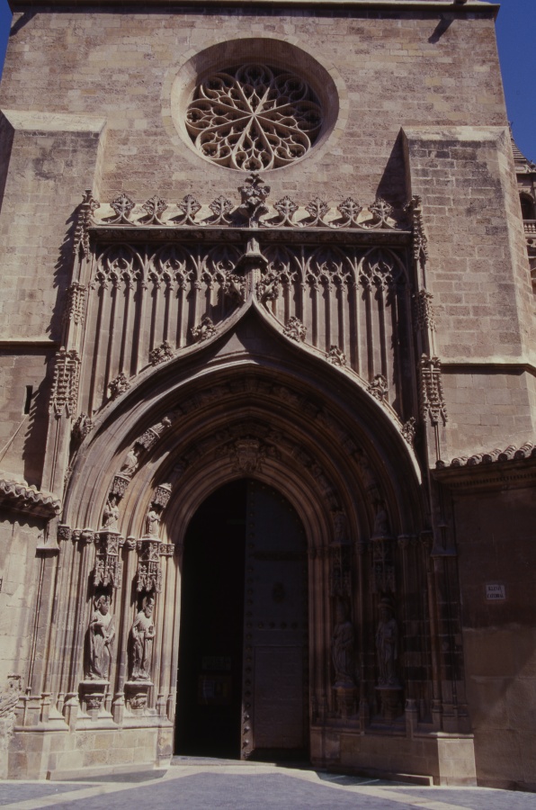 Puerta de los Apóstoles de la Catedral de Murcia