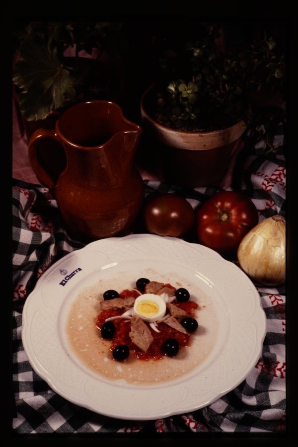 Plato típico de la gastronomía murciana: ensalada murciana