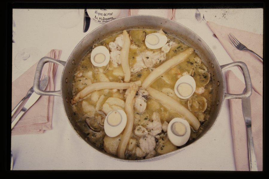 Plato típico de la gastronomía murciana: plato de Mazarrón
