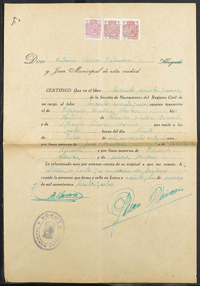 Expediente de solicitud de ingreso en la Casa Provincial del Niño de Eduardo, María y Salvador Muñoz Lizarán, de 10, 8 y 6 años respectivamente.