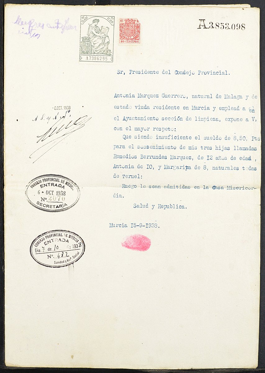 Expediente de solicitud de ingreso en la Casa Provincial del Niño de Remedios, Antonio y Margarita Bermúdez Marqués, de 12, 10 y 8 años respectivamente.