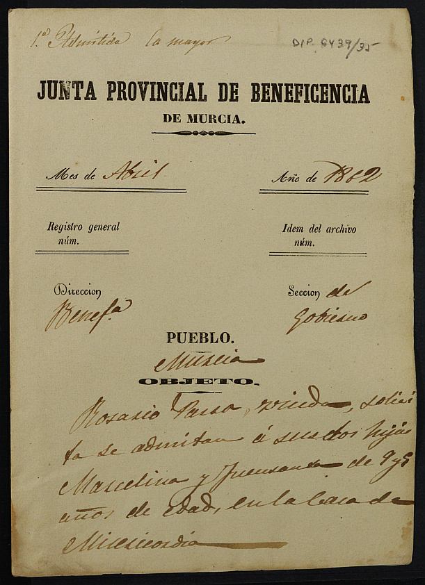 Expediente de solicitud de ingreso en la Casa Provincial de Misericordia y Huérfanos de Murcia de Marcelina y Fuensanta Hernández Parra, de 9 y 5 años respectivamente.