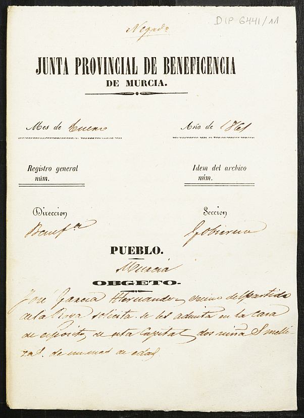 Expediente de solicitud de ingreso en la Casa de Expósitos de las niñas Josefa y María de los Remdios Moreno Guzmán.