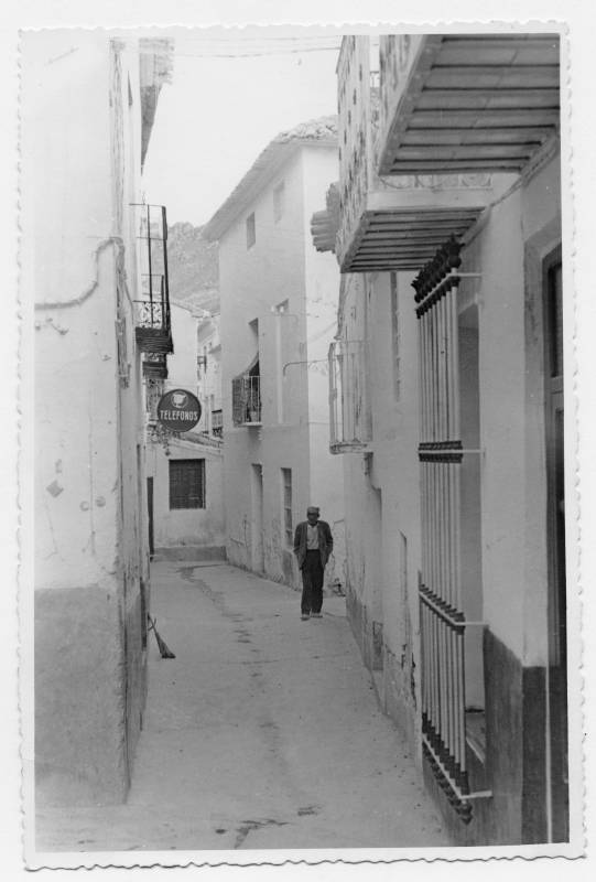 Fotografías de tres calles de Ojós para el libro “Murcia: pueblos y paisajes”, de Antonio de Hoyos.