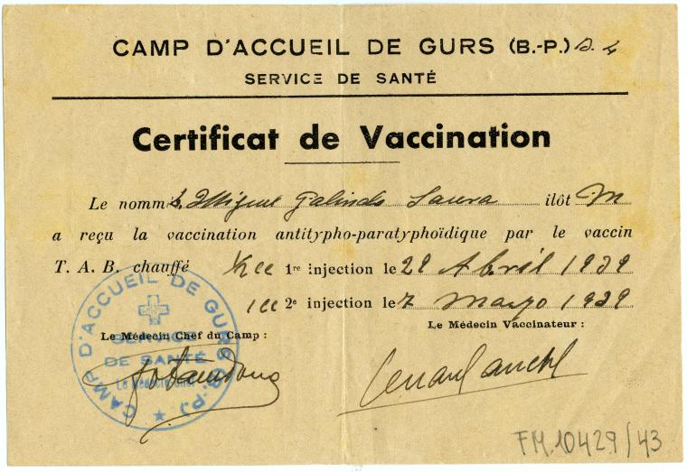 Certificado de vacunación de Miguel Galindo expedido por el jefe médico del campo de refugiados de Gurs (Francia).