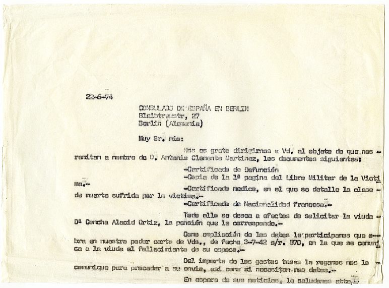 Minuta de carta dirigida por Mariano Moreno Pardo al Consulado de España en Berlín solicitando diversos documentos sobre el fallecimiento de Antonio Clemente en el campo de concentración de Mauthausen (Austria)