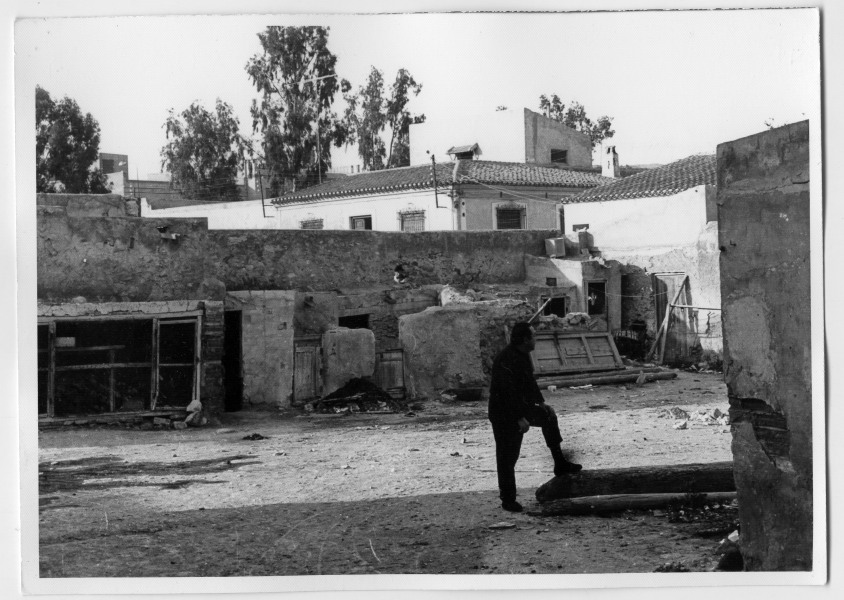 Reportaje fotográfico sobre las instalaciones de la antigua plaza de abastos de Mazarrón y la posada de Clotilde Zamora.