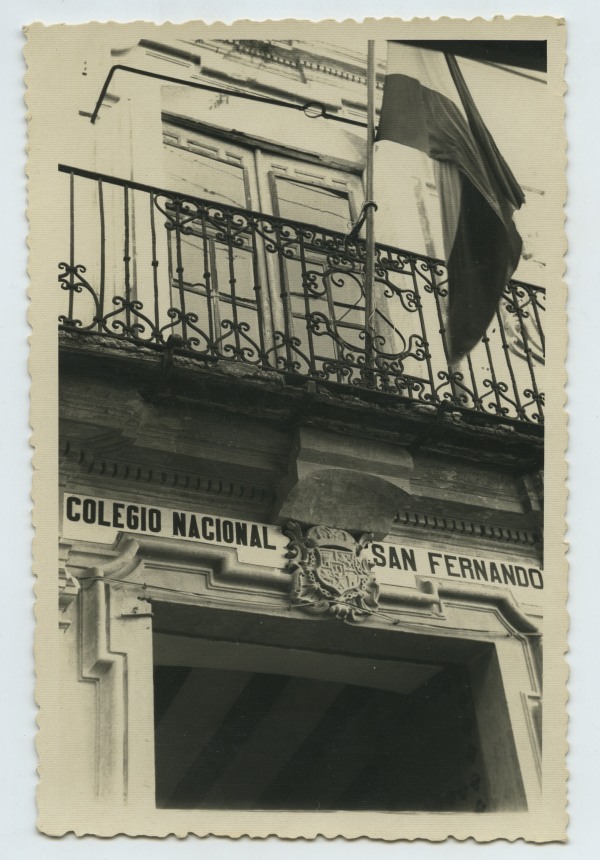 Fachada de la Escuela Nacional San Fernando, Lorca.