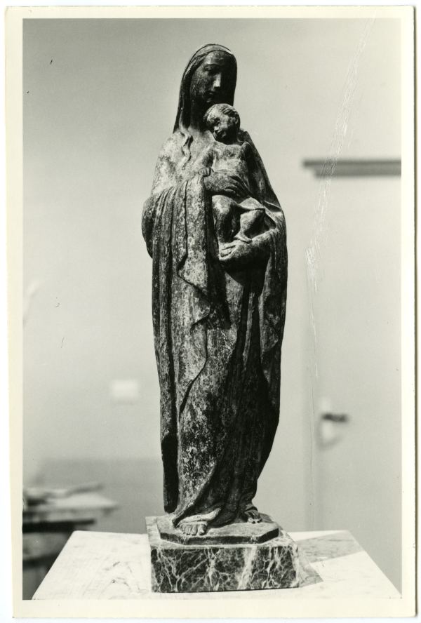 Virgen con Niño (1965), obra de Juan González Moreno