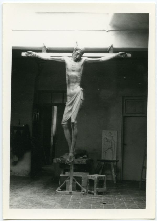 Crucificado del Colegio Jesús María de la Senda de En Medio, obra de Juan González Moreno