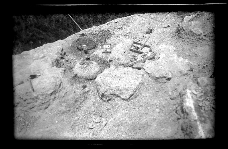 Excavación de la tumba nº 85 del yacimiento ibérico de El Cigarralejo