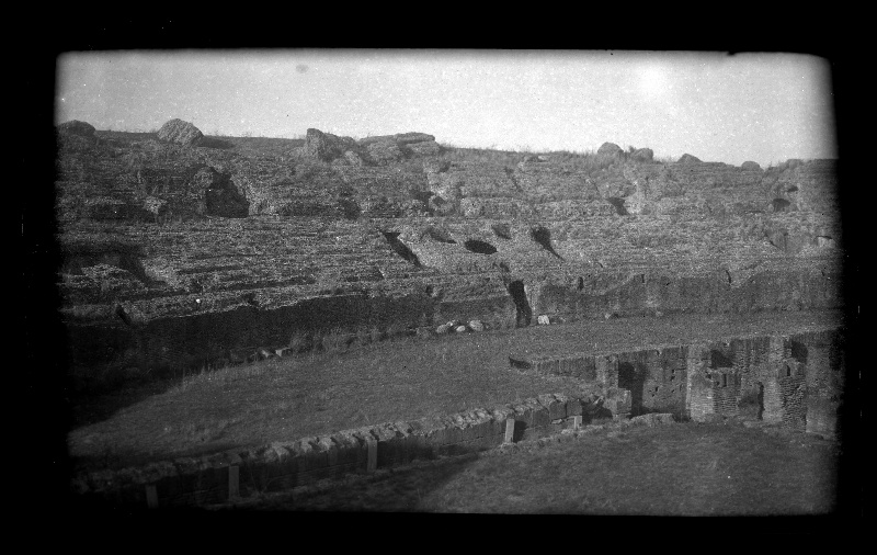Vista de las ruinas del anfiteatro de la ciudad romana de Itálica
