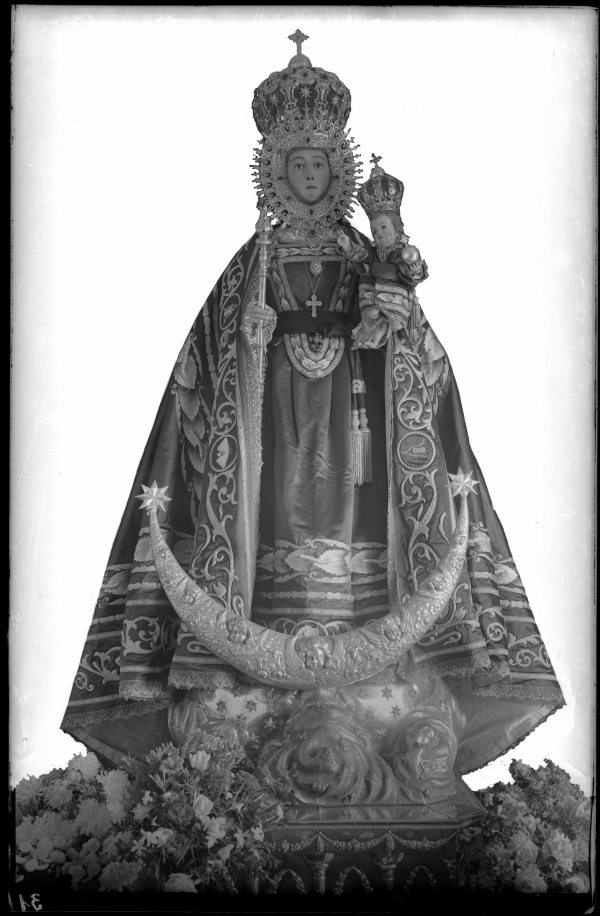 Escultura de Nuestra Señora de la Fuensanta, patrona de Murcia
