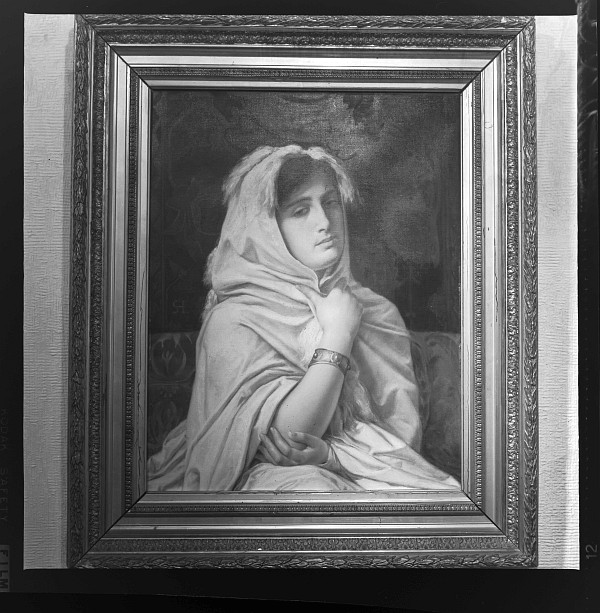 Cuadro con el retrato de mujer árabe, obra del pintor Germán Hernández Amores