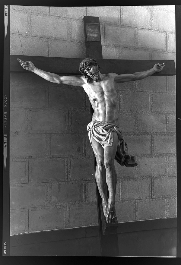 Escultura de Cristo Crucificado, obra de José Capuz