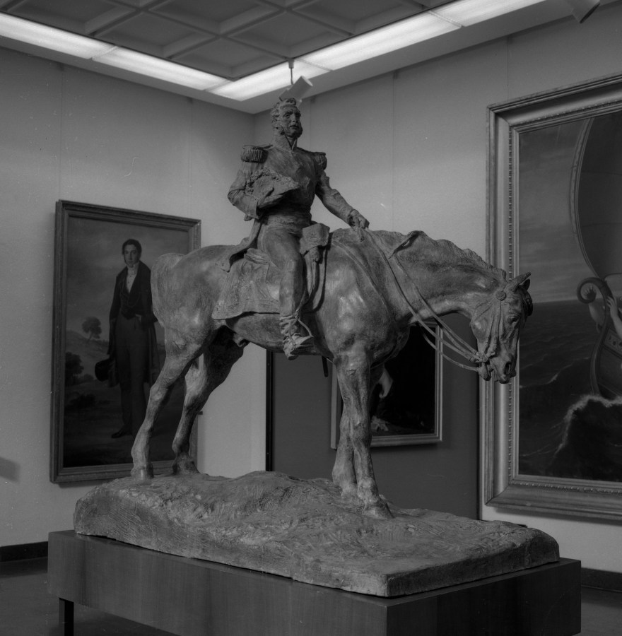Escultura del General Bulnes a caballo, obra de Mariano Benlliure