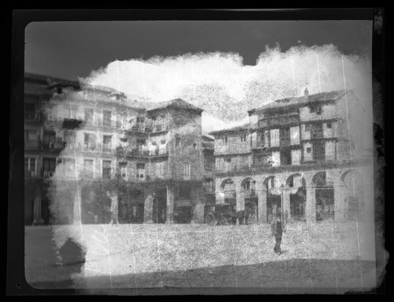 Vista de un lateral de la plaza mayor de Segovia.
