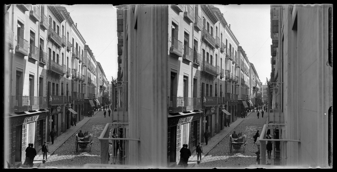 Calle del León de Madrid mirando hacia el norte