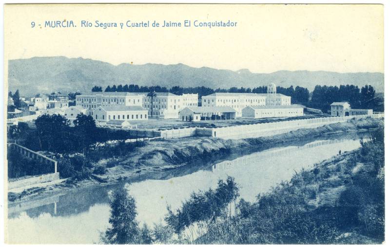 Murcia. Río Segura y Cuartel de Jaime El Conquistador.