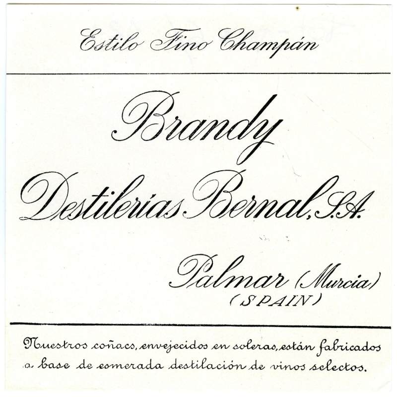 Etiqueta de brandy de Destilerías Bernal, S.A.