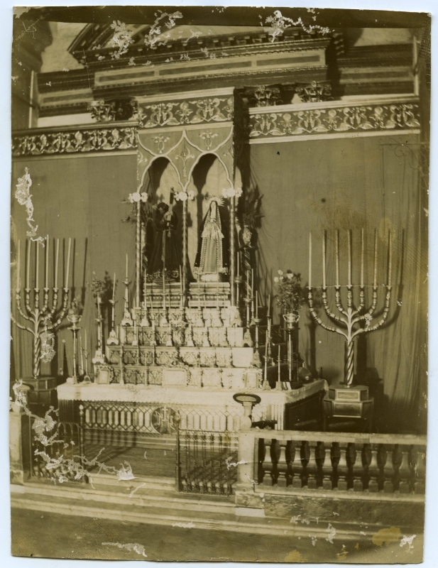Vista del altar mayor de la iglesia de Nuestra Señora de la Asunción de Cieza