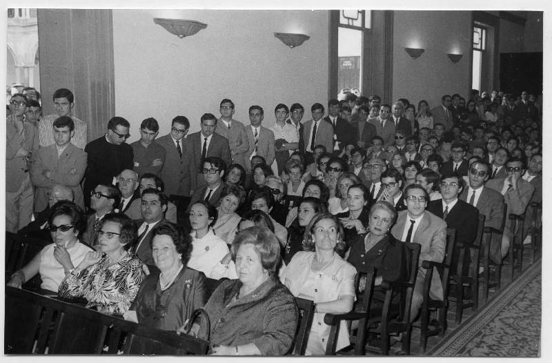 Asistentes al acto de apertura del curso académico 1969-1970 en la Universidad de Murcia