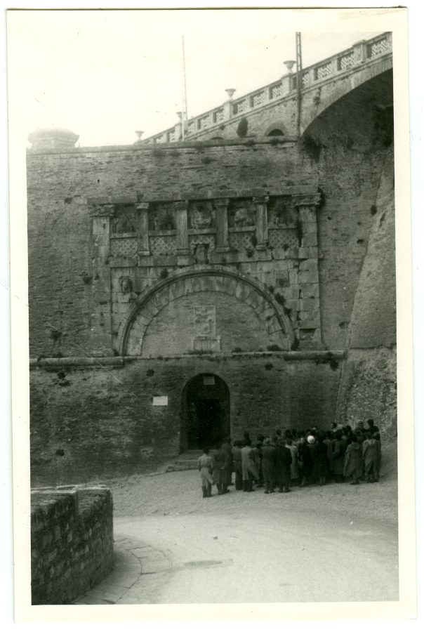 Detalle de la Porta Marzia de Perugia