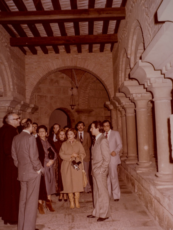 Reportaje fotográfico de la visita de Antonio Pérez Crespo al monasterio de Montserrat, realizado por Fotos Eugenio.