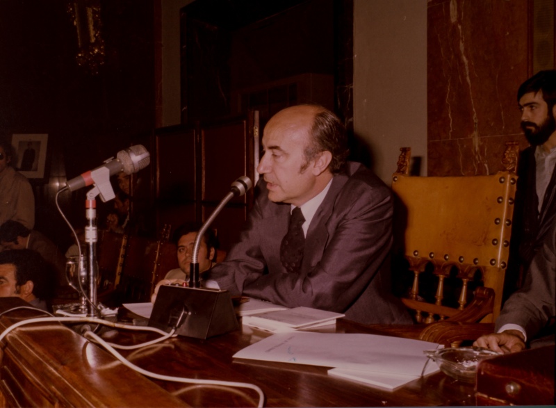Reportaje fotográfico de la intervención de Antonio Pérez Crespo durante el acto de constitución del segundo Consejo Regional, realizado por Fotos Alba.