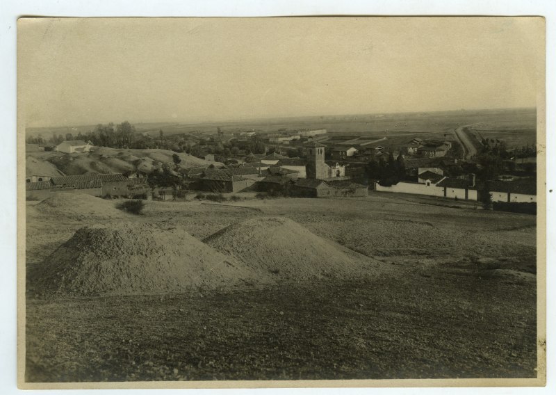 Vista general de la localidad de Ardoncino, fotografía de Fernández Balbuena