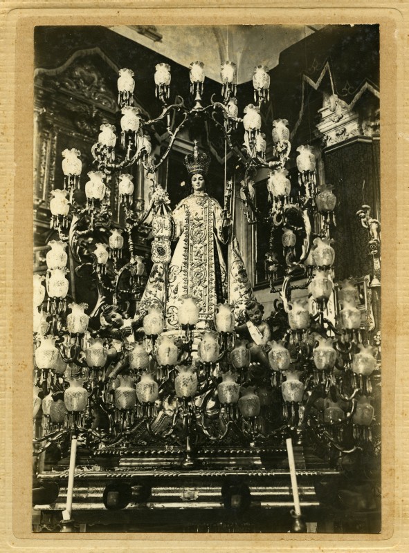 Escultura de vestir de una Virgen de la Merced