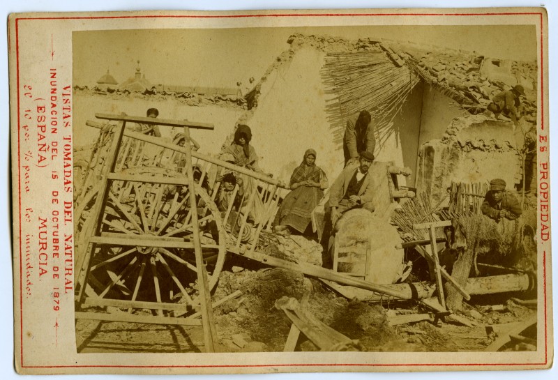 Aspecto de las casas destruidas en el camino de Beniaján tras la riada de Santa Teresa