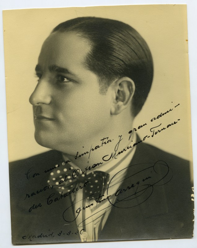 Retrato dedicado del tenor Faustino Arregui.