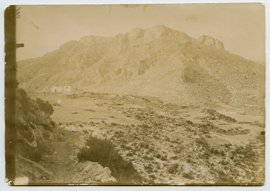 Vista del pico de Poyos de Pedro López, en Sierra Espuña