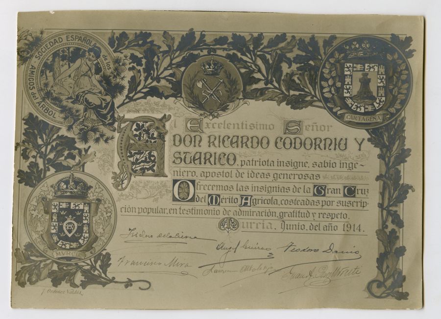 Reproducción fotográfica de un diploma otorgado a D. Ricardo Codorníu Stárico
