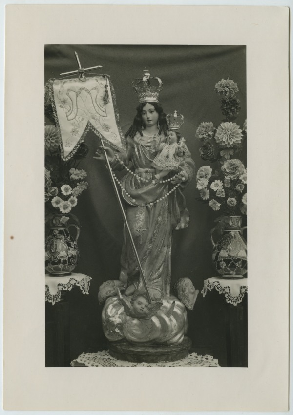 Escultura de la Virgen de la Aurora