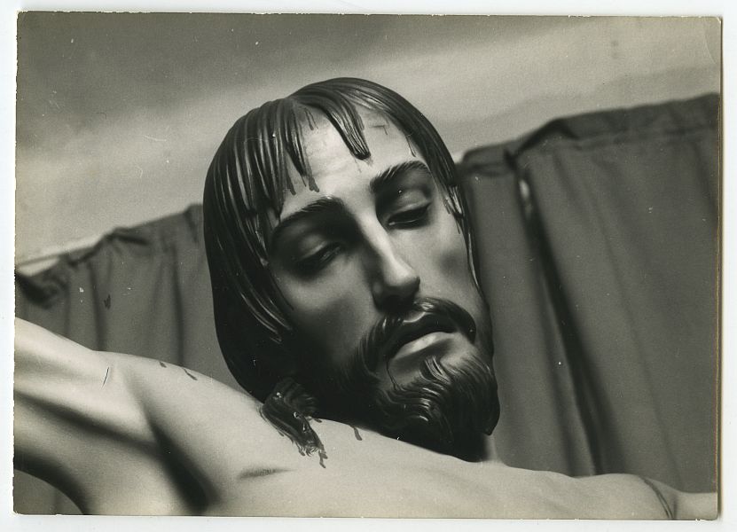 Reportaje del Crucificado de Huércal-Overa, obra de Juan González Moreno