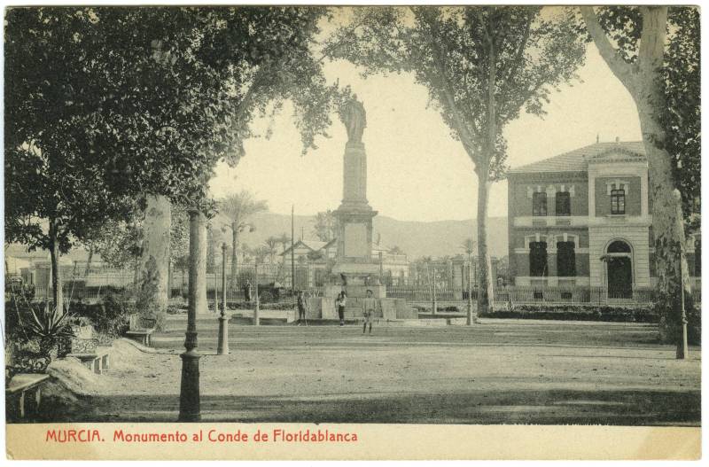 Murcia. Monumento al conde de Floridablanca.